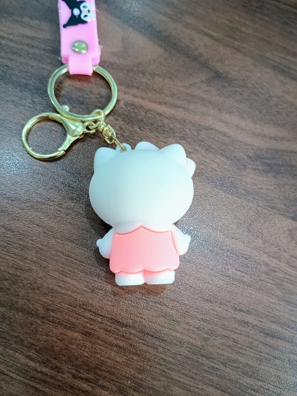 Pink Hello Kitty Keychain - Picture 6 of 6